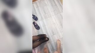 每次表姐不上班，她都会偷偷跑来找我做爱火辣身材被狠狠侵犯，娇喘声不止