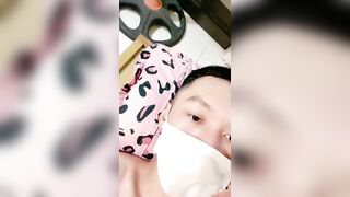 蜜桃美臀小女友【上篇】居家激情操逼，开档网袜情趣手铐，第一视角后入，抱着肥臀一顿操，特写视角更是诱惑