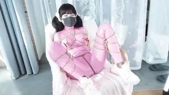 纯享版cos爱丽丝粉胶衣首次，ru夹股绳放置挣扎，棒棒强高和柠檬汁强制口水分泌，口…