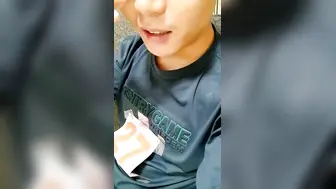 母子乱伦 熟女妈妈和儿子的第一次