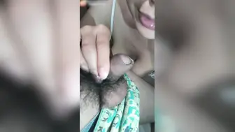 真实家庭乱伦 儿子鸡巴养妈妈用嘴帮忙
