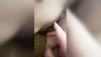 真实家庭乱伦 和姐姐在租房的日子 无套直接进入，姐姐淫荡的呻吟声充满了整个房间