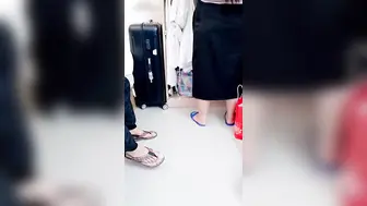 真实家庭乱伦拳插丈母娘骚逼高潮喷水